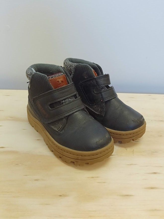 Black Boot sneakers velcro