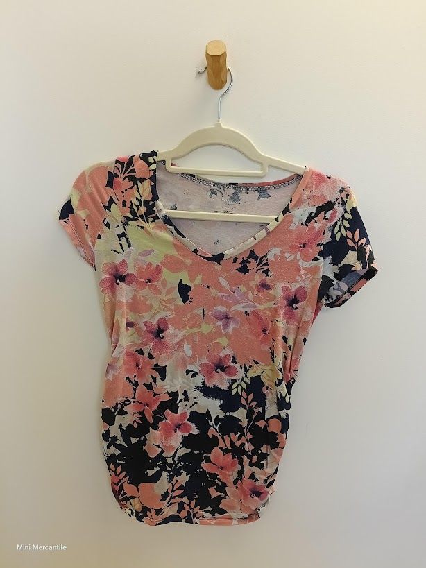 Maternity pink floral tee xs (Type: Maternity, Size: X-Small)