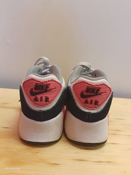 Pink Air Max 90
