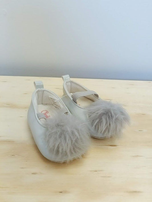 Girls grey ballet flats sz 6-9M (Size: 6-9MO)