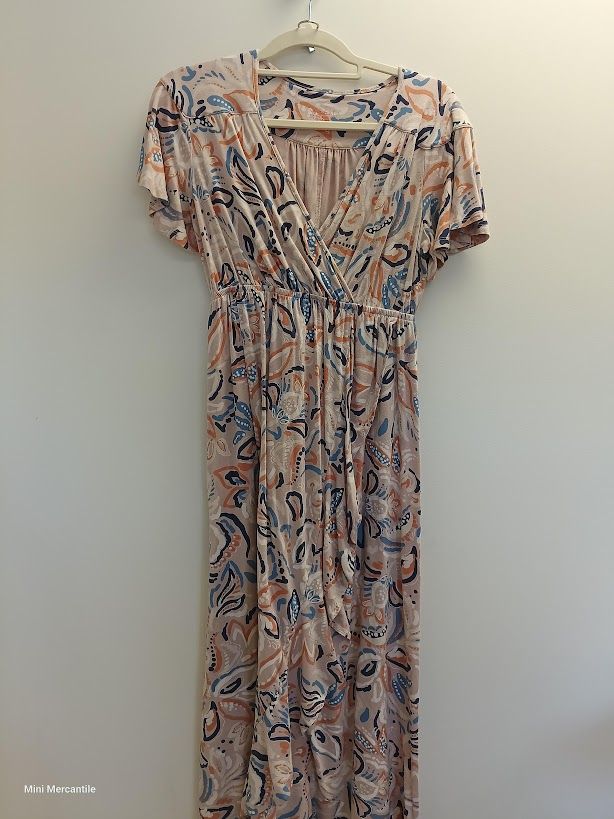 Pink floral maxi dress size Small (Size: Small, Type: Dresses)