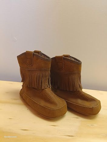 Brown cow girl boots