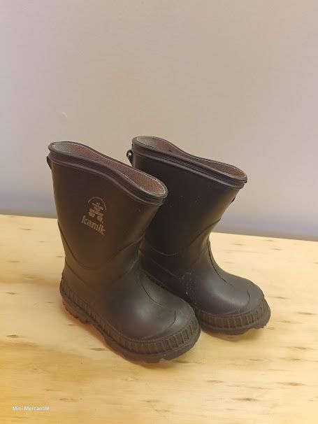Black Rubber Boots