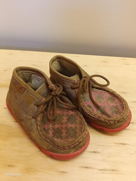 Brown Pink Stitch Driving Moc