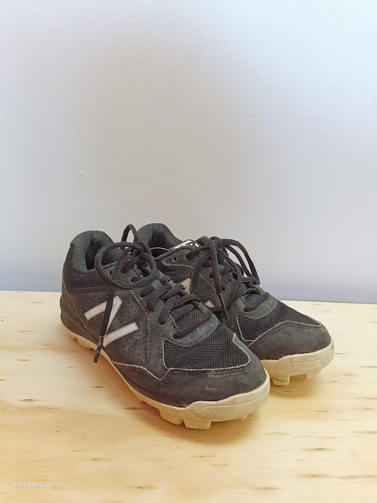 Black Baseball Cleat